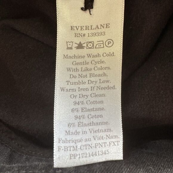 Everlane Black Tapered Ankle Pants Size 2 - Picture 9 of 9